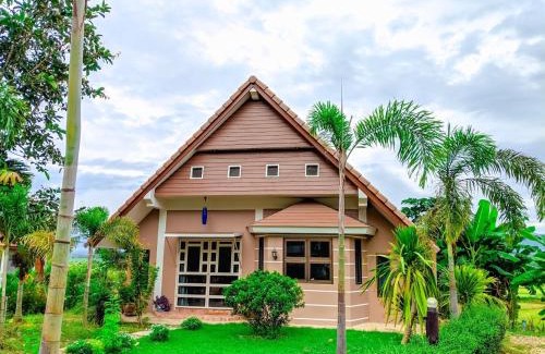 Tha Wang Pha Hotel | Vang Pha Chalet Resort - Family-Friendly Retreat Awaits