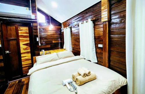 Manorom House | สบาย รีสอร์ท หางน้ำสาคร