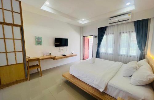 Chonburi Hotel | Discover Serenity at Sararnrat Resort - Guest Rated 9.1
