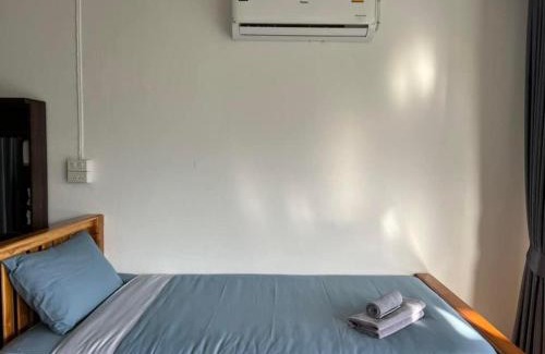 Bo Kluea Bed & Breakfast | Experience Comfort at SAWA Hills with Hot Tub & Family Fun