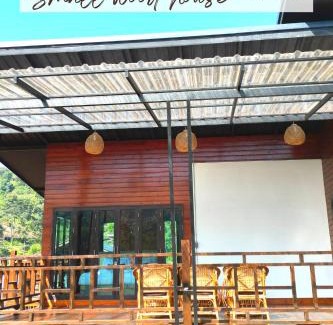 Bo Kluea Hotel | Relax at Sapan Klang Na Cafe: Family-Friendly Getaway