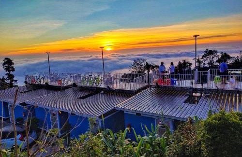 Phetchabun Resort | Explore Phutaberk Station: Breathtaking Mountain Views