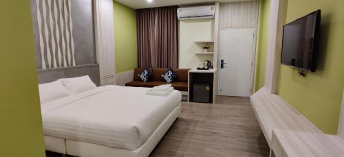 Khlong Nung Apartment | Child-Friendly Comfort at 2M Place Apartment, Rated 9/10