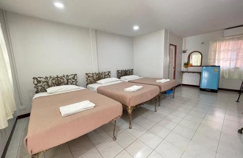 Phetchaburi Villa | Discover Chang Phueak Chao Samran Beach's Pet-Friendly Retreat