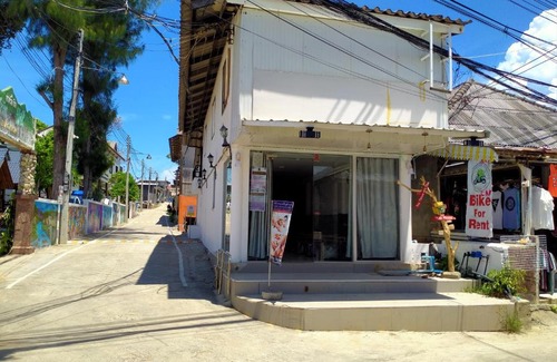 Baan Tai Ski Chalet | Discover Family-Friendly Fun at หาดริ้นเกสท์เฮาส์