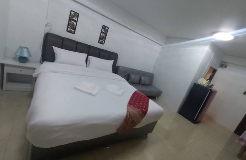 Huai Khwang Condo | ห้องทับทิม (the center town)