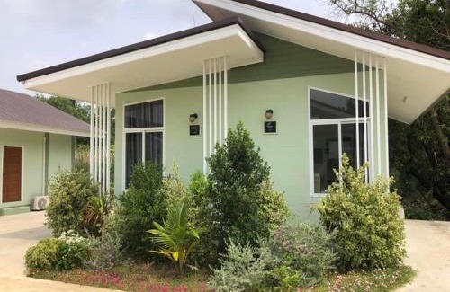 Wang Noi Resort | Pet-Friendly Retreat at ออมทรัพย์ รีสอร์ต with Hot Tub
