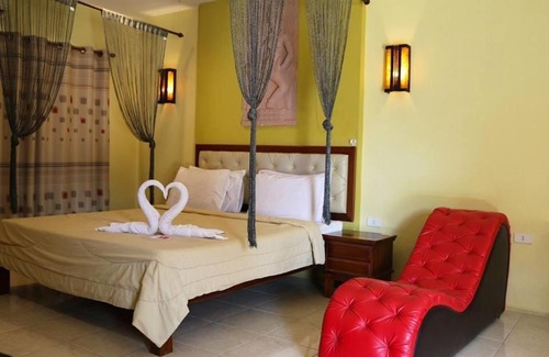 Phitsanulok Hotel | Discover InterOrchid Resort: Family-Friendly Retreat