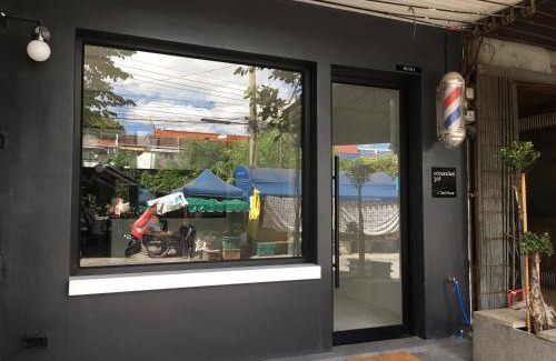 Khlong Nung House | Budget-Friendly Stay at เจริญพาณิชย์ รูมส์ - Rated 7.9/10