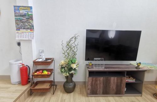 Saraphi House | Discover Chiang Mai: Riverside Family-Friendly Retreat