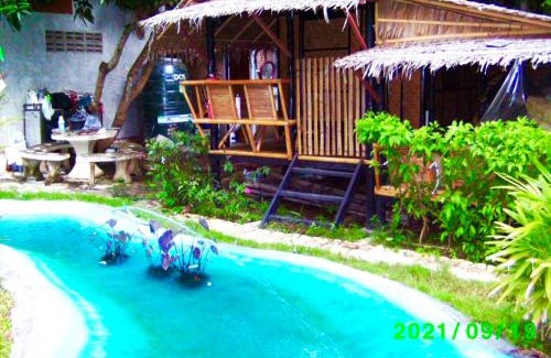Kaeng Krachan Ski Chalet | Relax at บ้านโอโซนขุนเขาแก่งกระจาน - Pet-Friendly Retreat