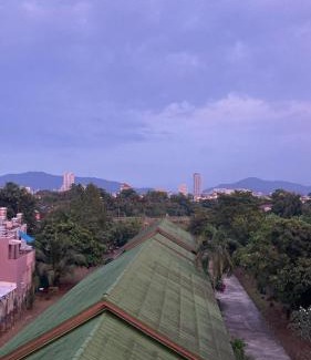 Hat Yai House | Discover The Green Forest Resort: Family-Friendly Retreat