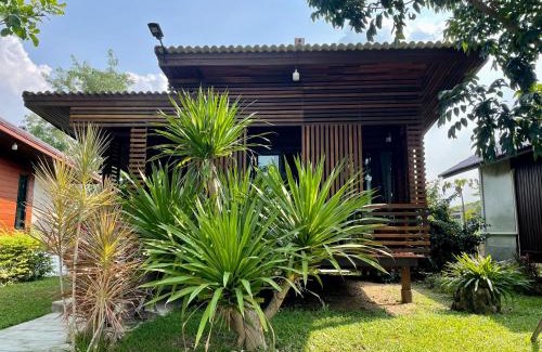 Phetchaburi Hotel | Explore the Serenity of เพชรพิชชารีสอร์ท - 4 Star Retreat