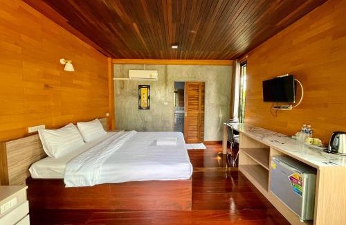 Phetchaburi Hotel | Explore the Serenity of เพชรพิชชารีสอร์ท - 4 Star Retreat