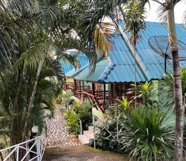 Nakhon Thai Hotel | Pet Friendly Phet Resort: Family-Friendly Amenities Await