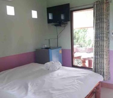 Nakhon Thai Hotel | Pet Friendly Phet Resort: Family-Friendly Amenities Await