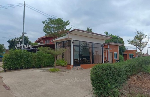 Nong Khai Resort | Discover Rueanjumpa Resort: Family-Friendly Retreat Awaits