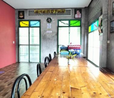Songkhla House | Cozy Stay at เรือนแรก โฮมสเตย์ with Family-Friendly Amenities
