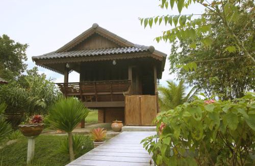 Chian Yai Other | Inviting Thai Retreat with Breakfast and Family Amenities