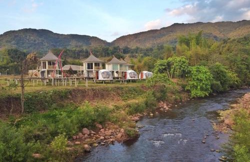 Bo Kluea Hotel | Experience Vieng Sava: Family-Friendly with Breakfast Included