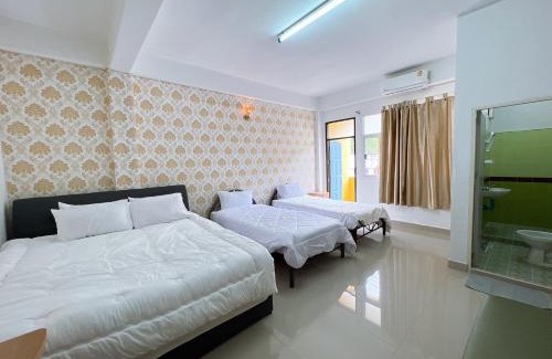 Betong Apartment | Comfortable SB Betong: Daily Rooms with Breakfast Included
