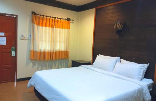 Mae Sai Resort | Discover เฮือนคำรีสอร์ท: Family-Friendly Retreat in Chiang Rai