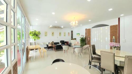 Mae Mo Hotel | Discover Anfarm Resort & Café: A Pet-Friendly Retreat