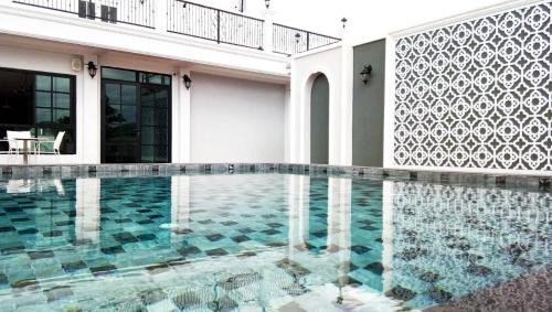 Nakhon Ratchasima Hotel | Experience Comfort at KOCO Hotel with Pool & Dining Options