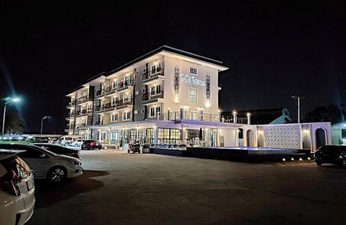 Nakhon Ratchasima Hotel | Experience Comfort at KOCO Hotel with Pool & Dining Options