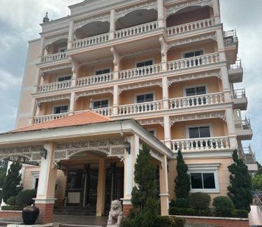 Nong Khae Hotel | Discover Good Residence: Family-Friendly Hotel Retreat