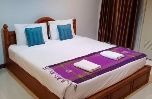 Nai Wiang Hotel | Discover โรงแรมข้าหลวงเพลส: A Family-Friendly Retreat