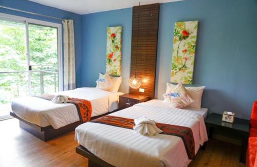 Khanong Phra Hotel | Villa Paradise: Oceanfront Retreat with Pool Amenities