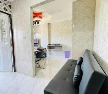 Phanat Nikhom Hotel | Discover Relaxation at โรงแรมเรือนคุณเล็ก กานต์สินี
