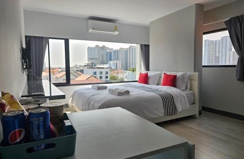 Chong Nonsi Hotel | Budget-Friendly AREA Place Sathorn with Family Amenities