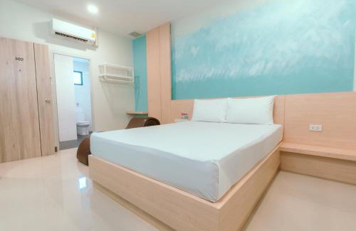 Chonburi Hotel | Dream Hotel: Guest Rated 9/10 with Complimentary Breakfast