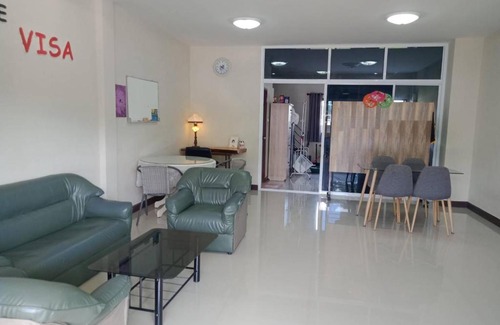 Chiang Rai House | Budget-Friendly Stay at โฮมฮอมแฮง with Breakfast Included
