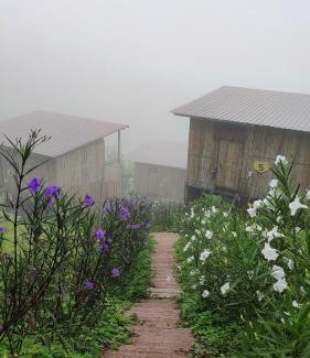 Mae Rim House | Cozy ใจโฮมสเตย์ with Breakfast & Hot Tub Amenities