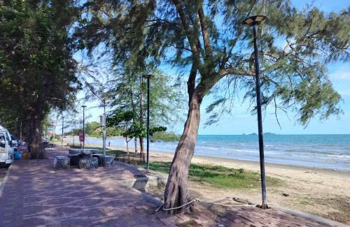 Rayong Cabin | Nature-Inspired Retreat Steps from the Beach