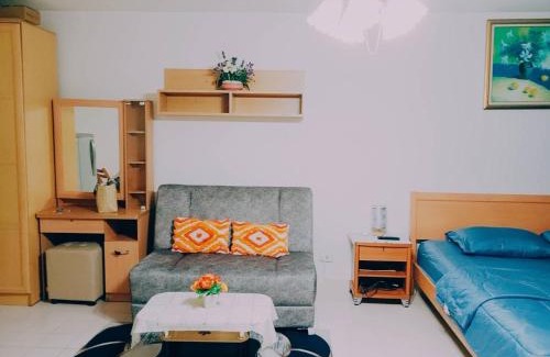 Ban Mai Apartment | Discover Family-Friendly Stay at ไอริน ห้องพักรายวัน
