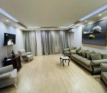 Didube Apartment | Child-Friendly Getaway at ბინა131 - Guest Rated 10/10