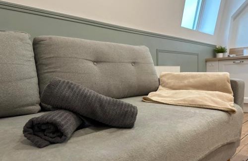 Douai Apartment | Secure Parking & High-Speed Wifi at Fabrik - Guest Rated 8.4