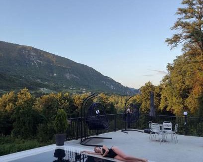 Ambrolauri Hotel | Discover Comfort at Tsibena: Pet-Friendly Retreat Awaits