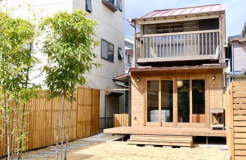 Odawara Apartment | Cozy Dog-Friendly Retreat by the Beach with Hot Tub