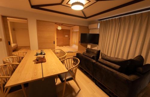 Nakafurano House | Discover かんたろうもねたろうの母家: A Family-Friendly Escape