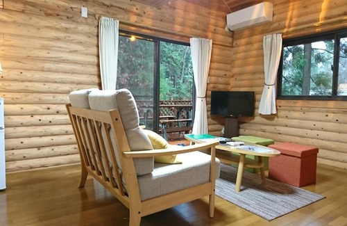 Funai-gun Cabin | Explore るり渓 フォレストヴィラ: Family-Friendly Retreat