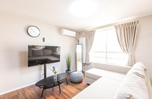 Naniwa Apartment | Inviting アリタ日本橋西3F: Family-Friendly Retreat