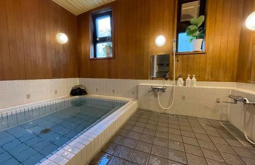 Inawashiro Bed & Breakfast | Alpine Lodge: Family-Friendly Retreat with Breakfast Included