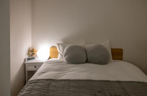 Joto Apartment | Ei Building: Family-Friendly Escape with High Guest Ratings