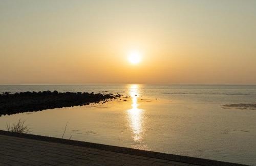 Kisakatamachi House | Ocean View Retreat: Seaside Villa with Child-Friendly Amenities