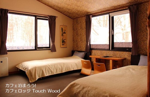 Biei Bed & Breakfast | Inviting Café Lodge Touch Wood - Guest Rated 9.3/10